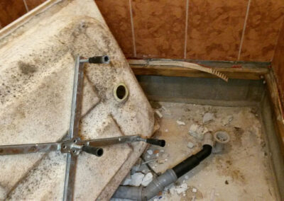 Theo Frommlet Fugentechnik Memmingen - Diagnose & Schadensprävention im Duschbereich - Schimmelnde Duschwanne