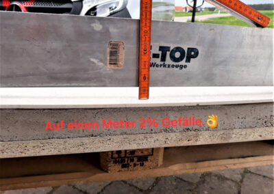 Theo Frommlet - Fugentechnik Memmingen - Gebogene Fließe mit 2 Prozent Gefälle auf 1m