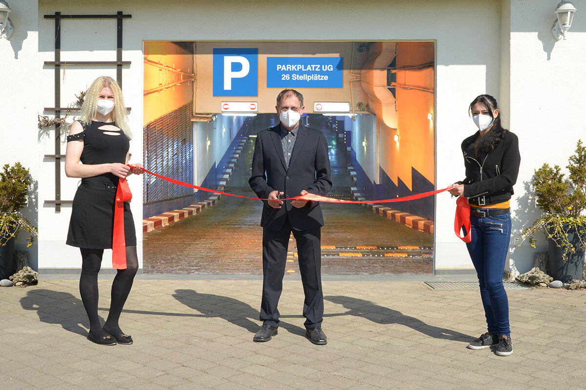 Theo Frommlet - Fugentechnik Memmingen - Glasttechnik im Sanitärbereich und Küchenbereich - Einweihung Tiefgarage