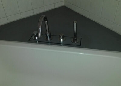 Theo Frommlet Fugentechnik Memmingen - Mischhahn Badewanne sauber verfugt