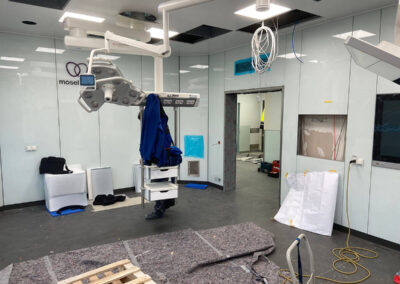 Theo Frommlet - Fugentechnik Memmingen - Spezialabdichtungen für Hygiene-Sensitivbereiche - OP Saal in weiß